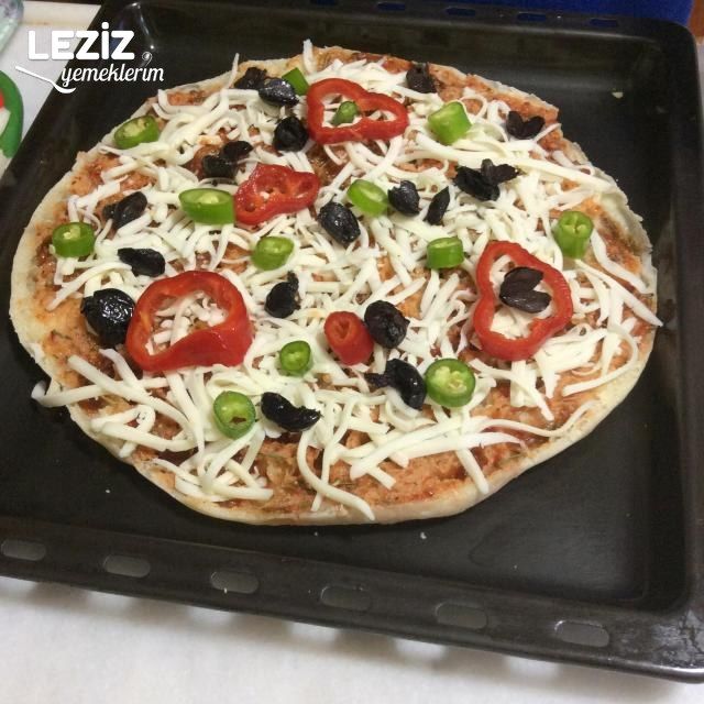 Bazlamadan Pratik Vejetaryen Pizza