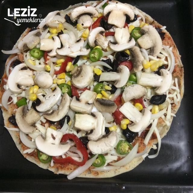 Bazlamadan Pratik Vejetaryen Pizza