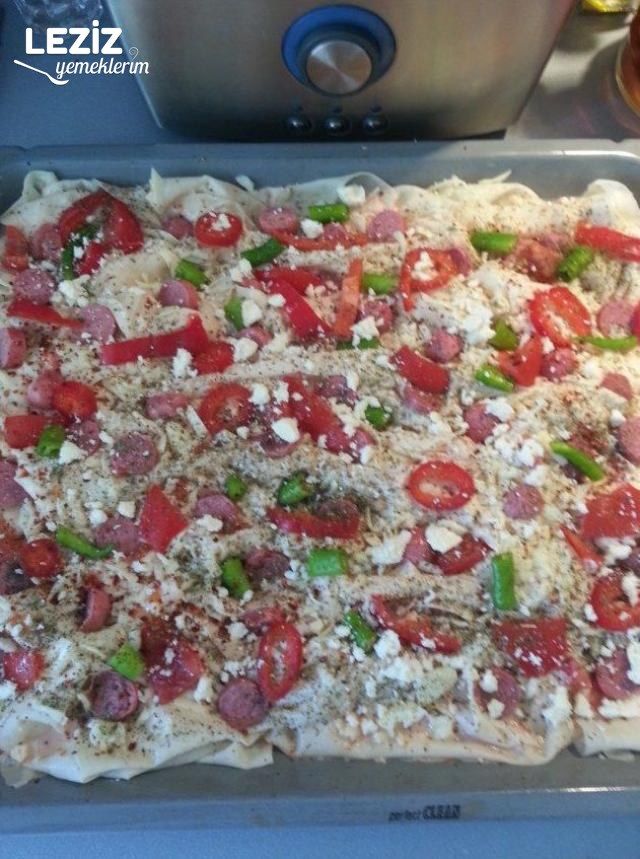 Pizza Börek (Ev Yapımı)