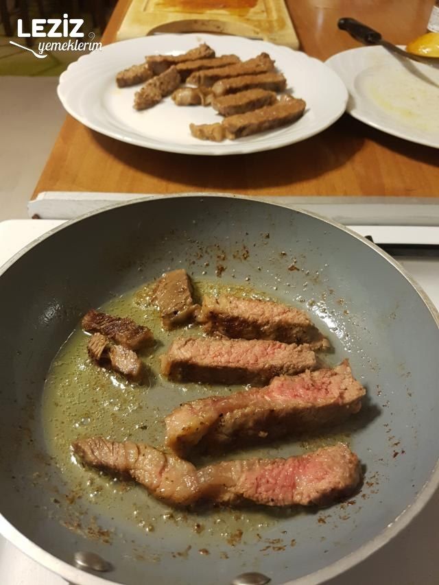 Dana Antrikot Dilimleri