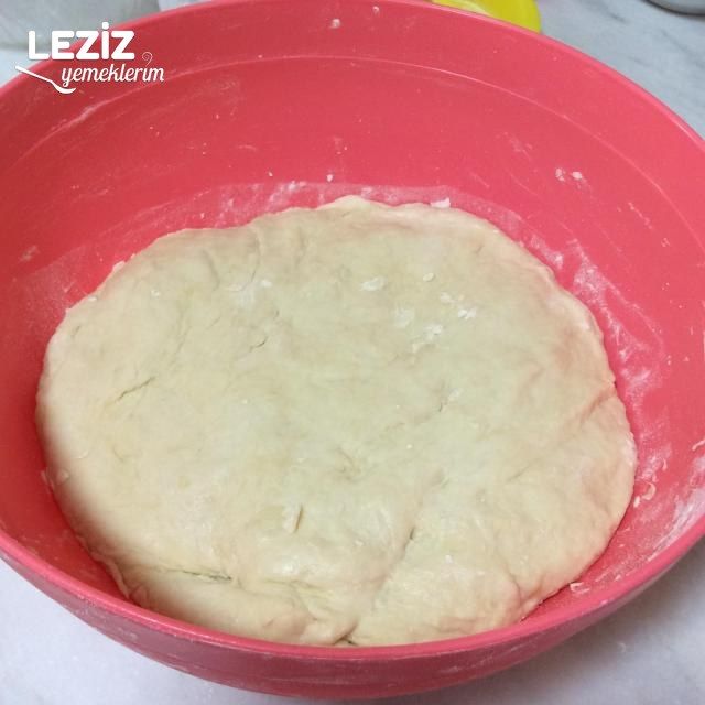 Zeytin Ezmeli Gül Poğaça
