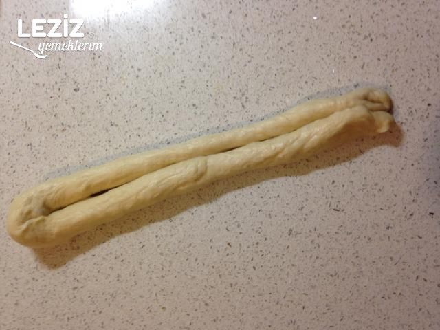 Az Malzemeli Şahane Simit Tarifi