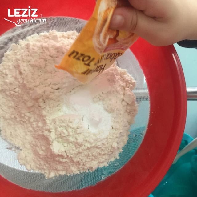 Tencerede Pişen Kalıpta Yumuşacık Islak Kek