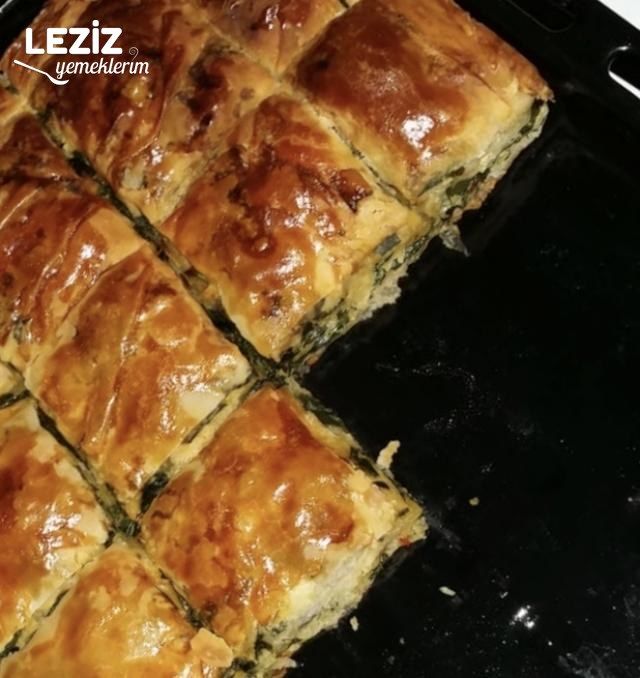 Ispanaklı El Açması Börek