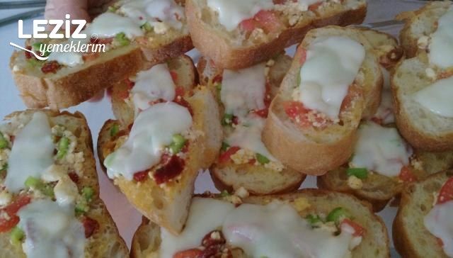 Ekmek Pizza