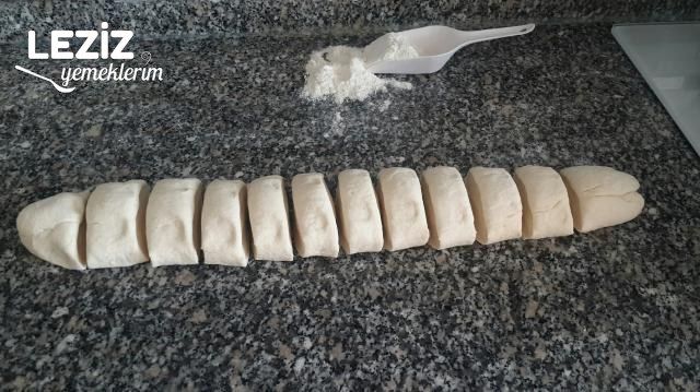 Tavada Ispanaklı D Börek (El Açması)