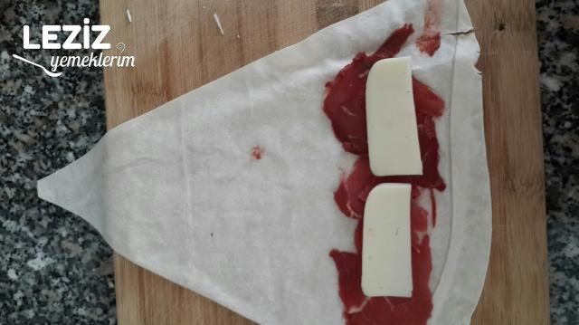 Pastırmalı Börek