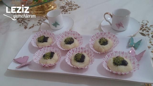 Sütlü İrmik Topları