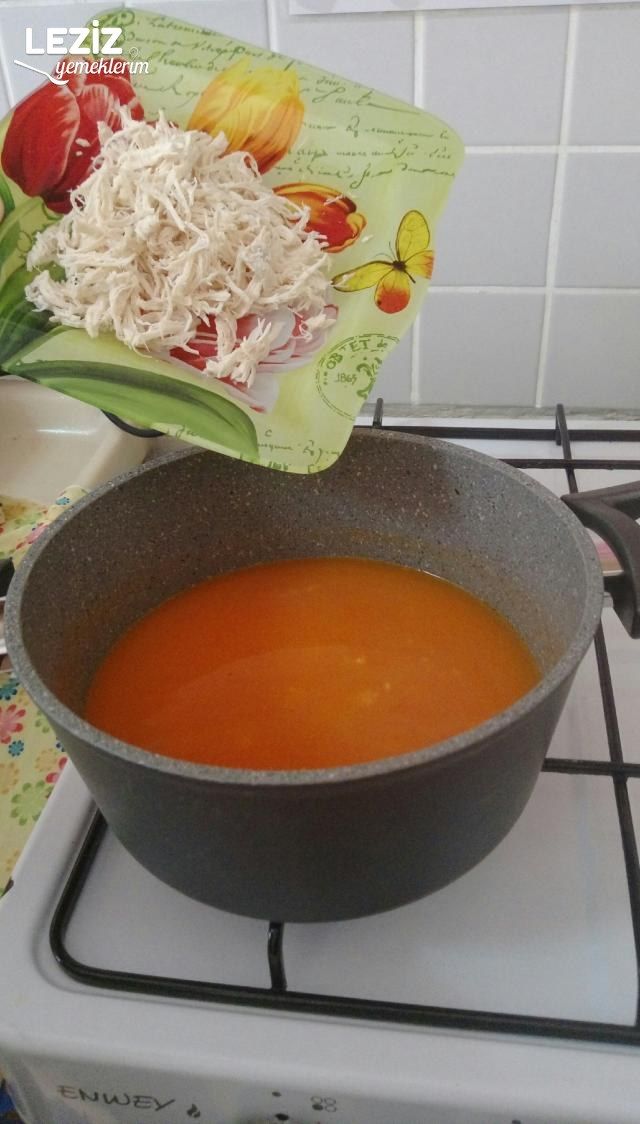 Tavuklu Şehriye Çorbası Tarifi