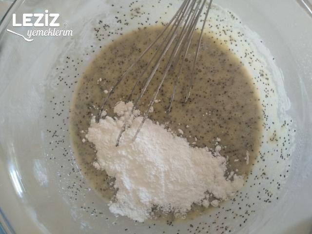 Tart Kalıbında Haşhaşlı Revani