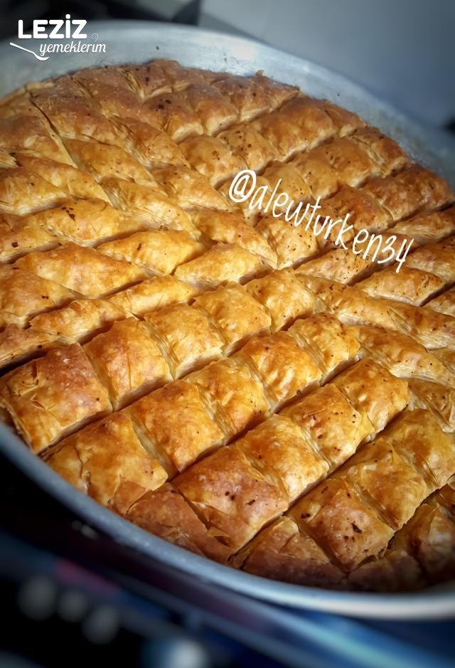 50 Kat Çok Pratik Nefis Ev Baklavası (Tam Ölçü)