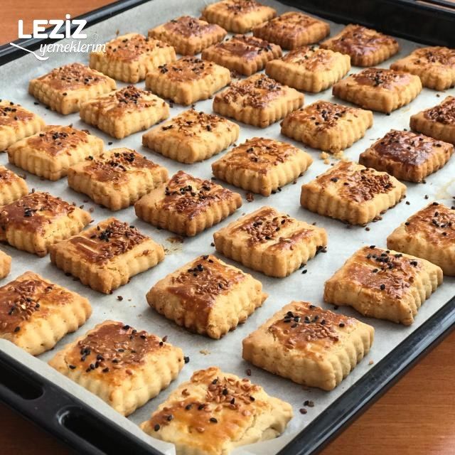 Bayatlamayan Tuzlu Kurabiye Nasıl Yapılır