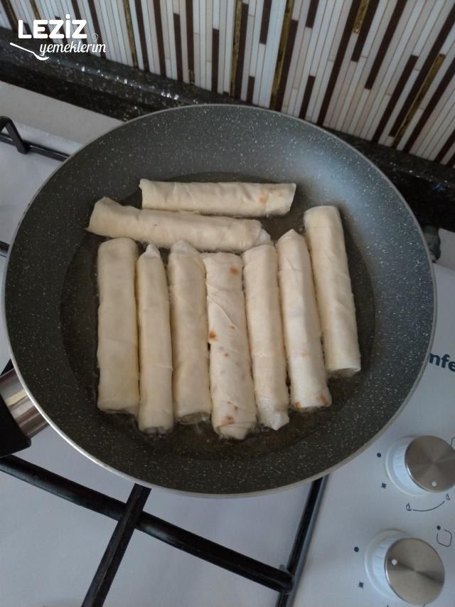 Lor Peynirli Sigara Böreği