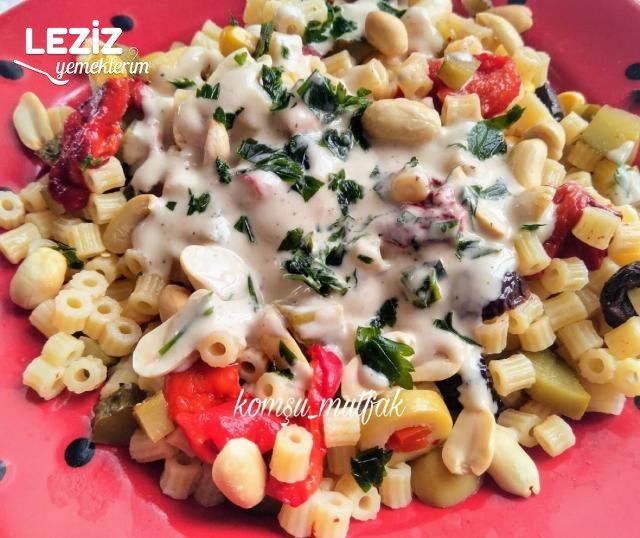 Tahin Soslu Makarna Salatası