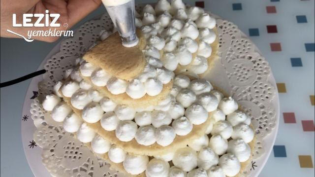 Tek Fırın Tepsisinden 4 Katlı Pasta