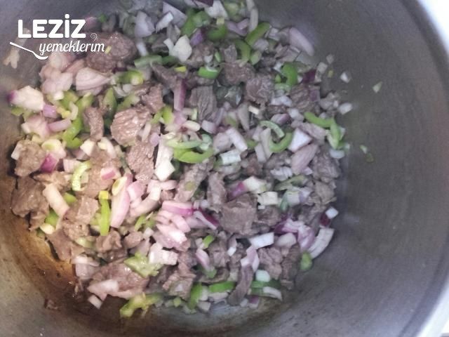 Kuşbaşı Etli Nohut Yemeği Tarifi