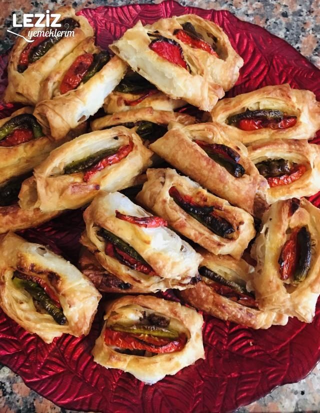 Karnıyarık Böreği Nasıl Yapılır