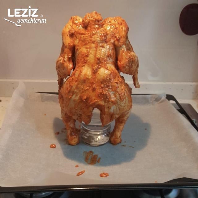 Şişede Nar Gibi Kızaran Tüm Tavuk