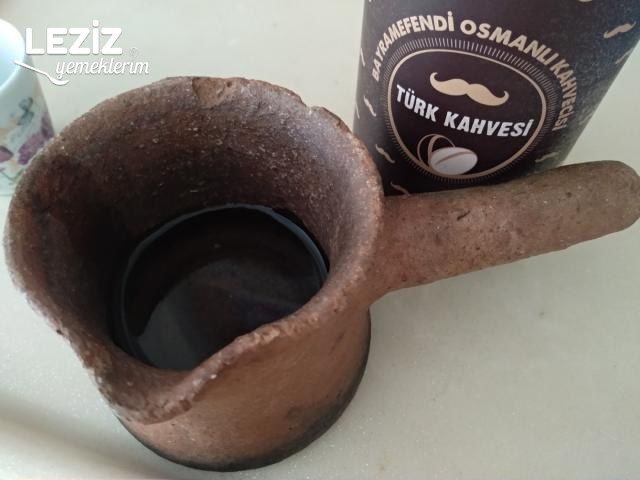 Güveçte Türk Kahvesi Nasıl Pişirilir