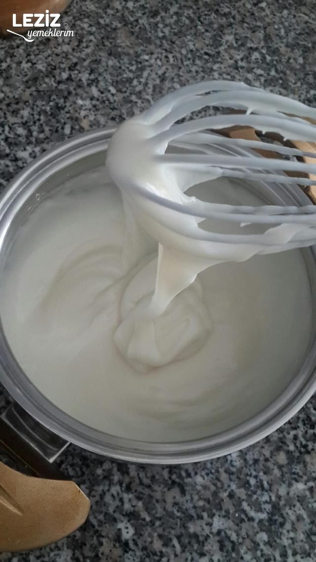 Yumurtasız Pastacı Kreması
