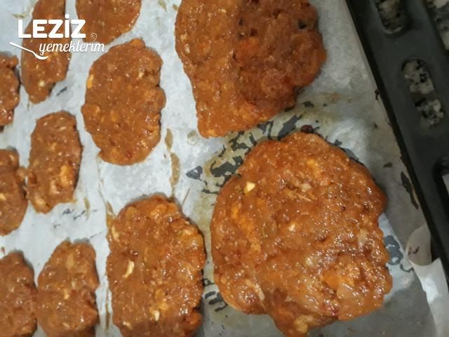 Tavuk Kıymasından Mangal Tadında Köfte