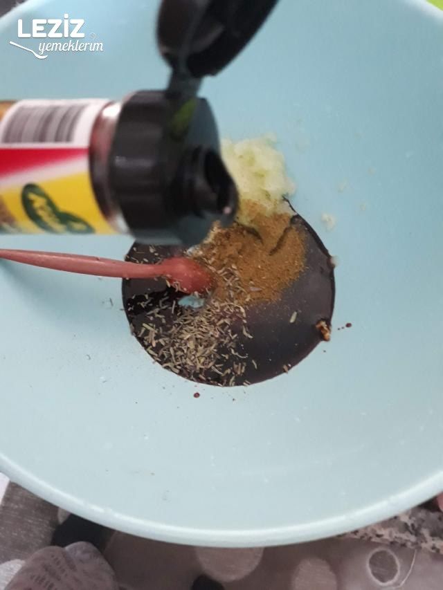 Tavuk Kıymasından Mangal Tadında Köfte