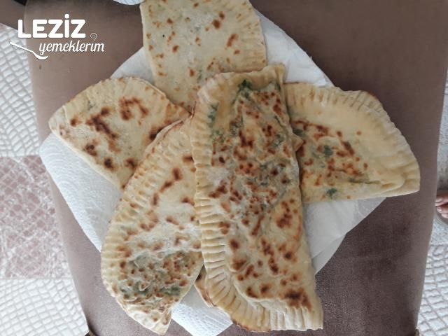 Peynirli Ispanaklı Gözleme Börek