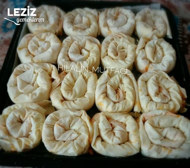 Patatesli Gül Böreği Yapımı