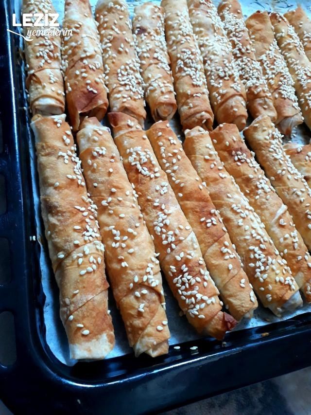 Simit Tadında Sosisli Sigara Böreği (Fırında)