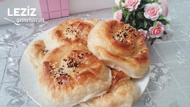 Kabarmaya Doymayan Pastane Böreği