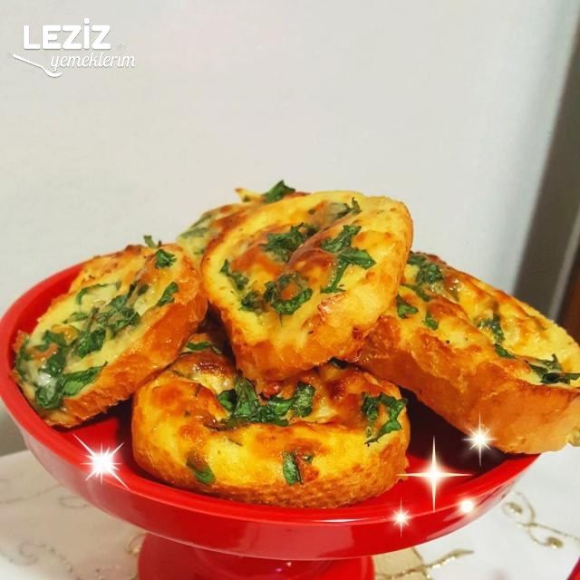 Fırında Yumurtalı Ekmek