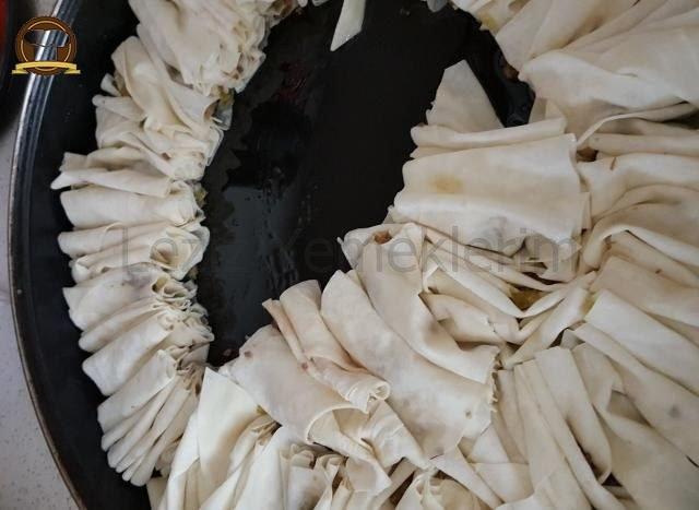 Yoğurtlu Börek