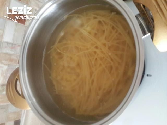 Soslu Makarna Tarifi