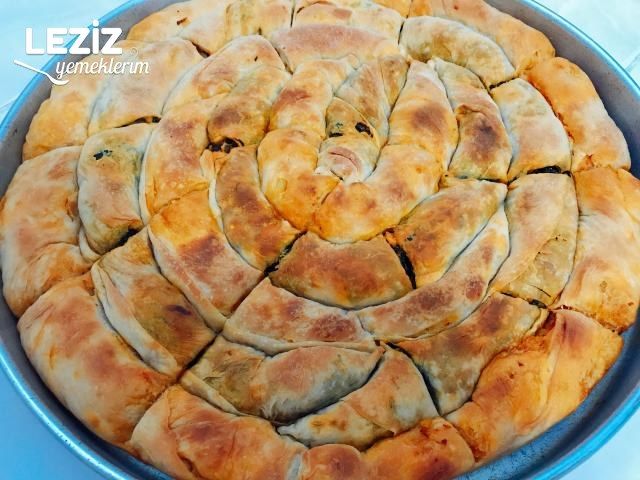 Nefis Ispanaklı Dolama Börek