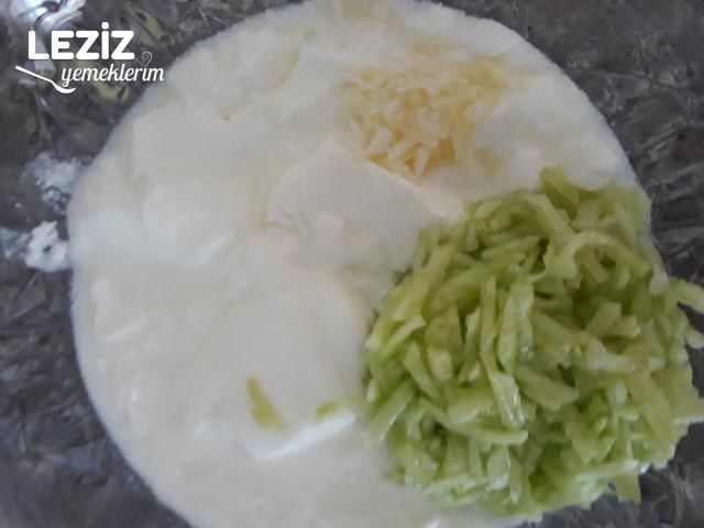 Sarımsaklı Cacık