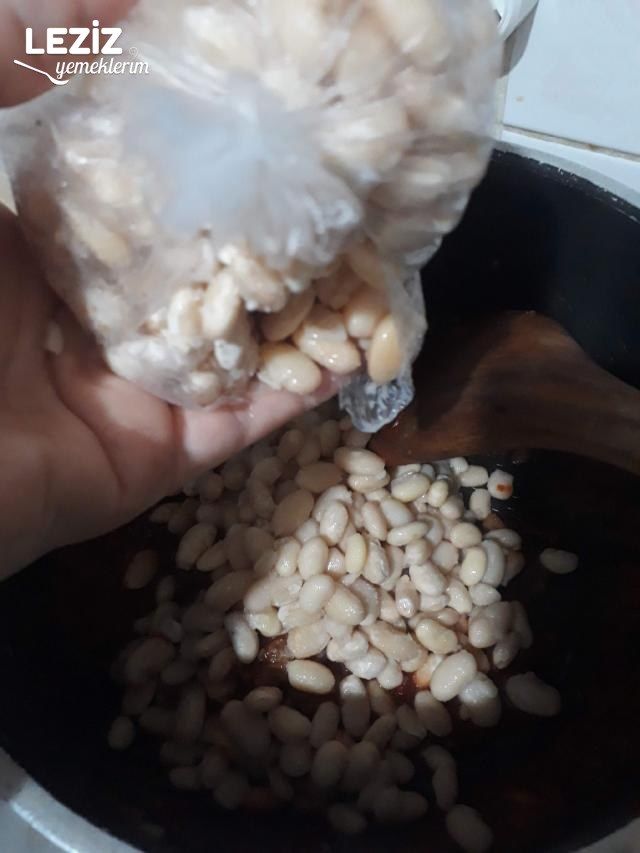 Etli Kuru Fasulye Yemeği Yapılışı