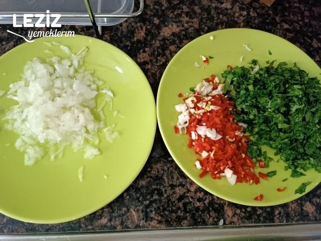 Evde Mangal Tadında Izgara Köfte