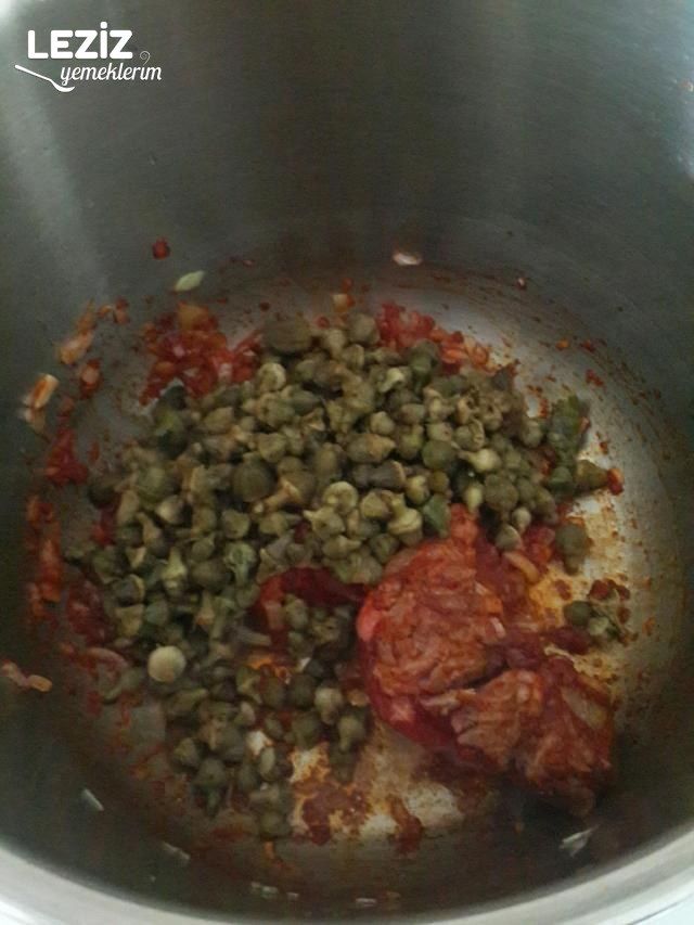Kuşbaşılı Kuru Bamya Çorbası