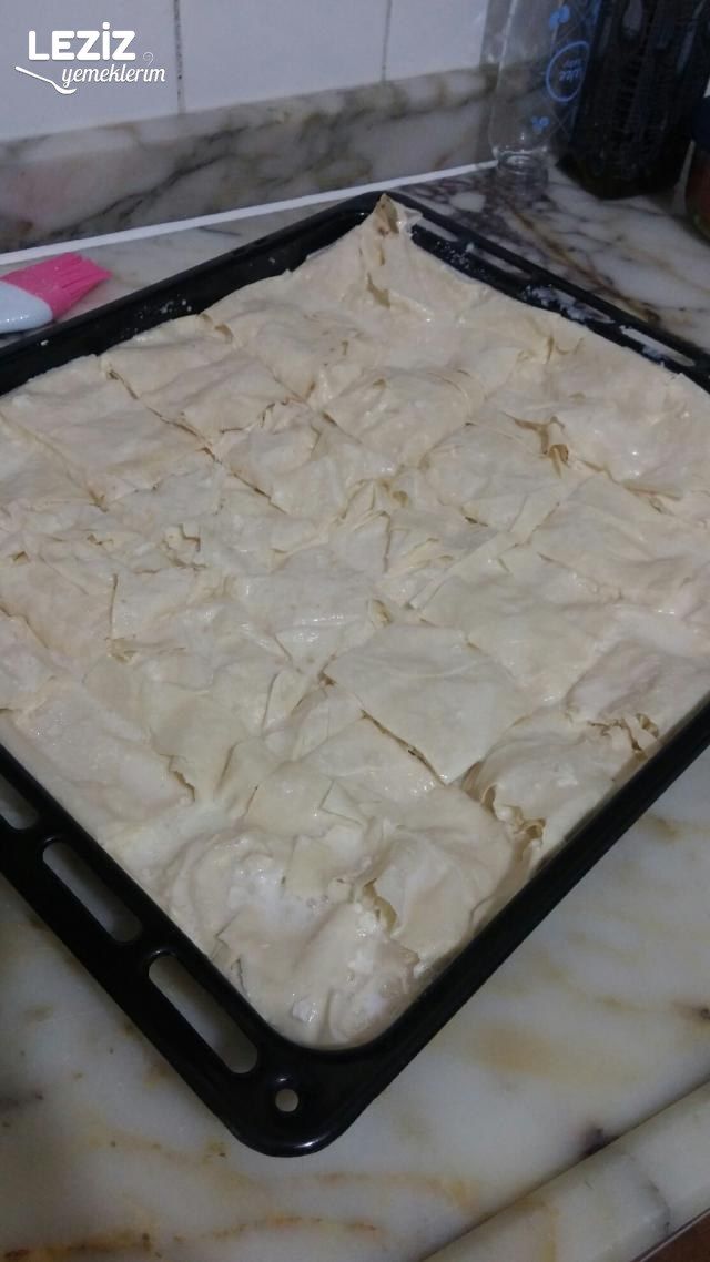 Kaymaklı Tepsi Böreği (Mükemmel Lezzet)