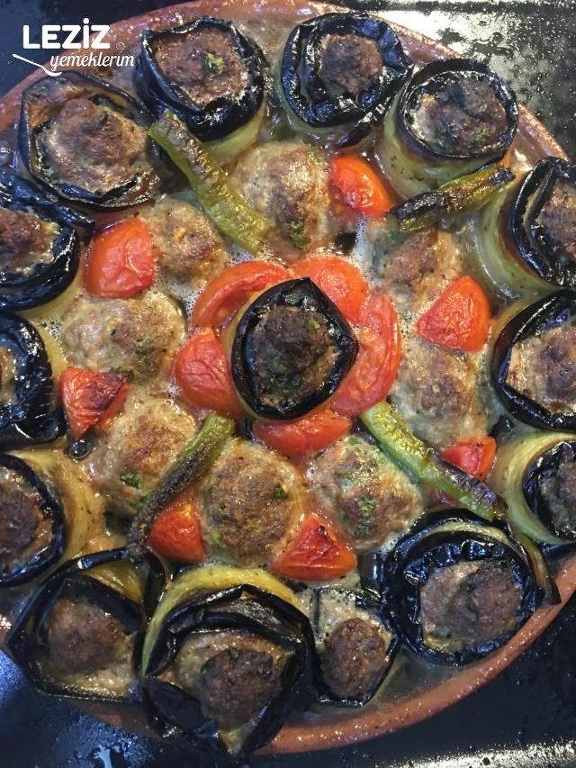 Patlıcanlı Güveç Köfte