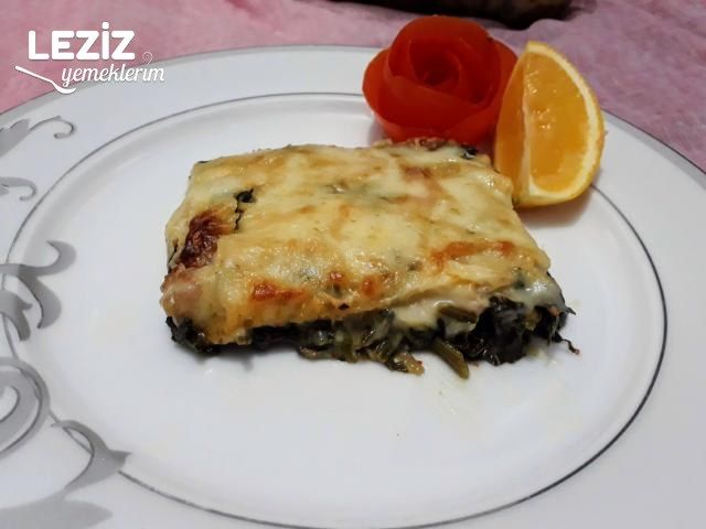 Beşamel Soslu Ispanak Yemeği