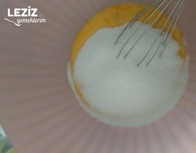 Nefis Zencefilli Ve Tarçınlı Kek