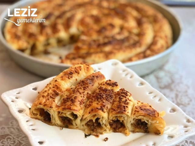 Sodalı Kıymalı Börek Nasıl Yapılır?