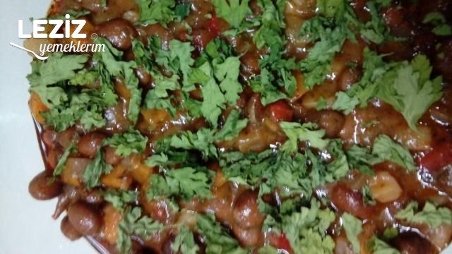 Zeytinyağlı Kuru Barbunya Pilaki (3 Dk'da Tabakta)