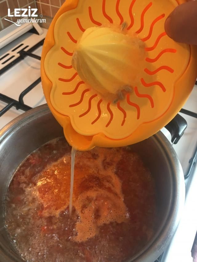 Kıymalı Bol Ekşili Bamya Yemeği