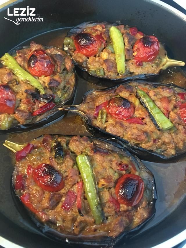 Patlıcan Yatağında Et Sote