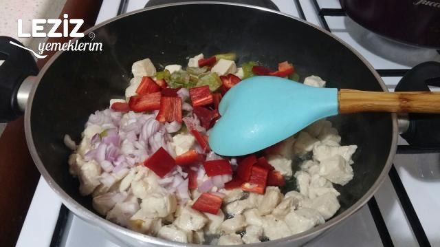 Nefis Patates Püreli Tavuk Sote