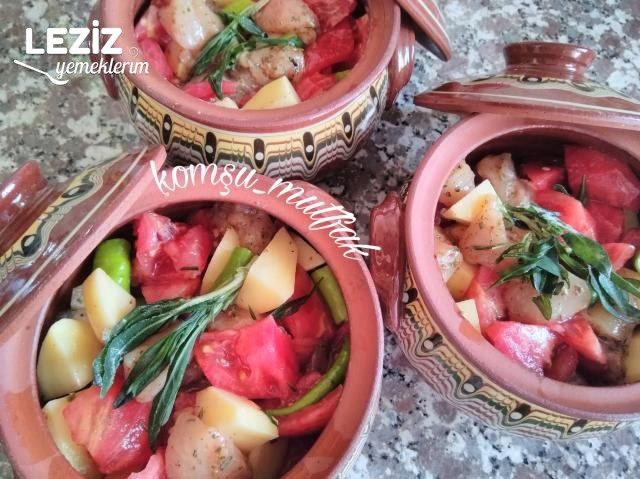Güveçte Tavuk Patates