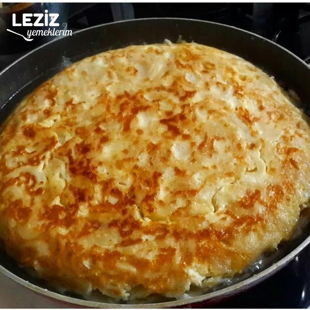 Tavada Nefis Makarnalı Börek (Su Böreği Tadında)