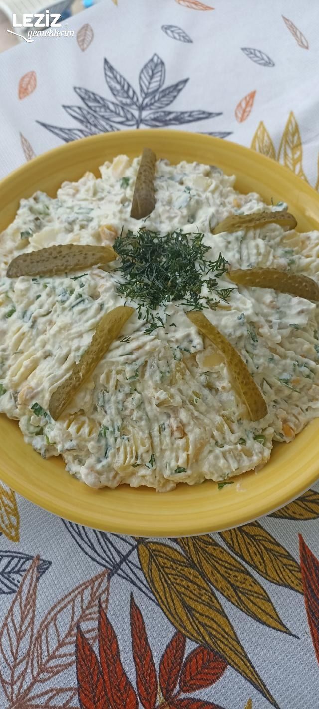 Hardal Tohumlu Yoğurtlu Patates Salatası